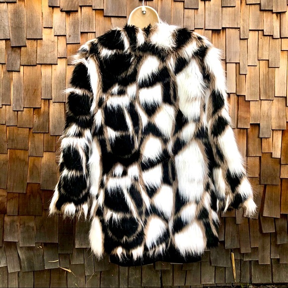 Multicolored Faux Fur Jacket. SOLD OUT on VENUS 🖤 - Picture 5 of 9